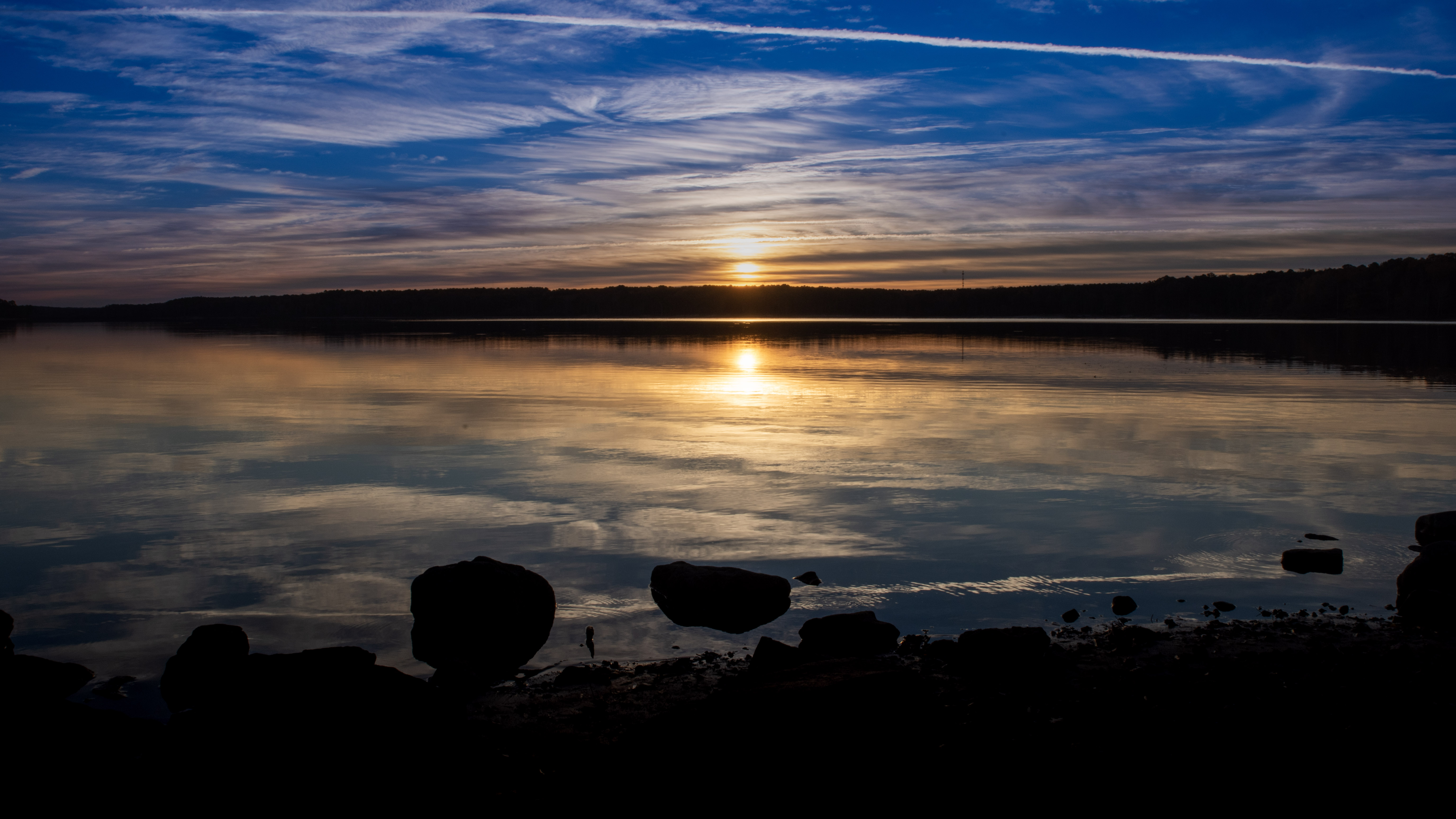 calming picture of jordan lake